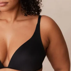 Light Bügelloser Plunge T-shirt BH und String/Slip Set - Schwarz