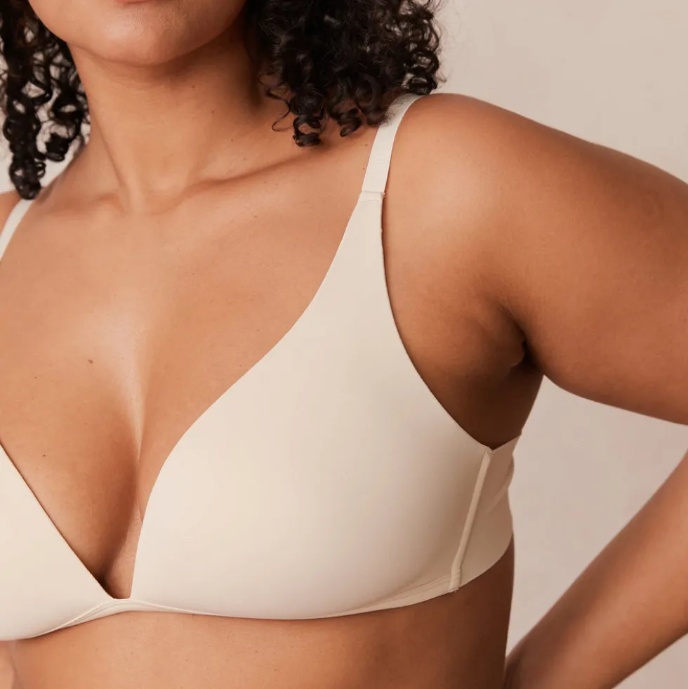 Light Bügelloser Plunge T-shirt BH und String/Slip Set - Milchkaffee