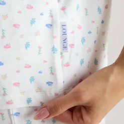 Modal Pyjama-Shirt mit kurzen Ärmeln - Florales Weiß