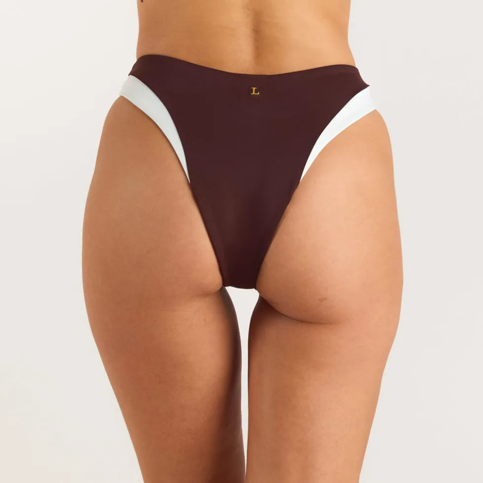 Monaco Brazilian Slip mit Hohem Bein - Schokolade