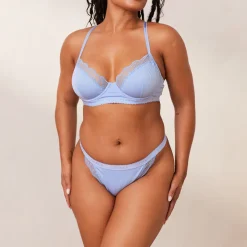 Ribbed Balcony BH und String/Slip Set - Blau