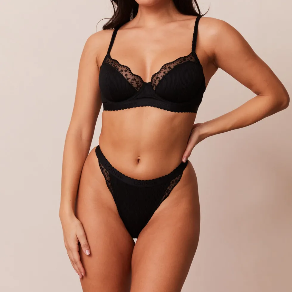 Ribbed Balcony BH und String/Slip Set - Schwarz