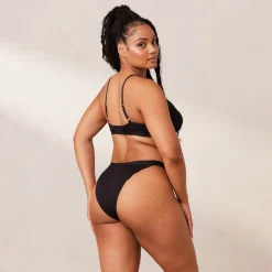 Ribbed Balcony BH und String/Slip Set - Schwarz