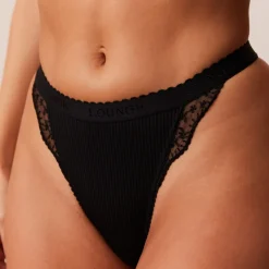 Ribbed Balcony BH und String/Slip Set - Schwarz