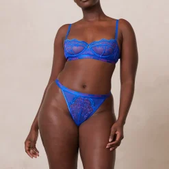 Zweifarbiges Blossom Balcony BH und String Set - Blau